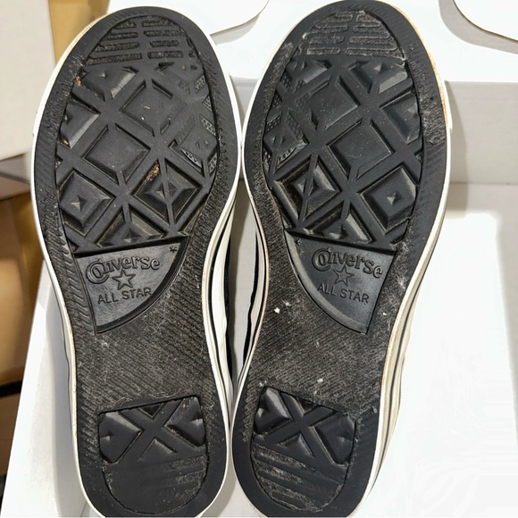 Converse Women's Chuck Taylor All Star Madison Mid Top Sneaker, Pre-owned - Picture 2 of 5